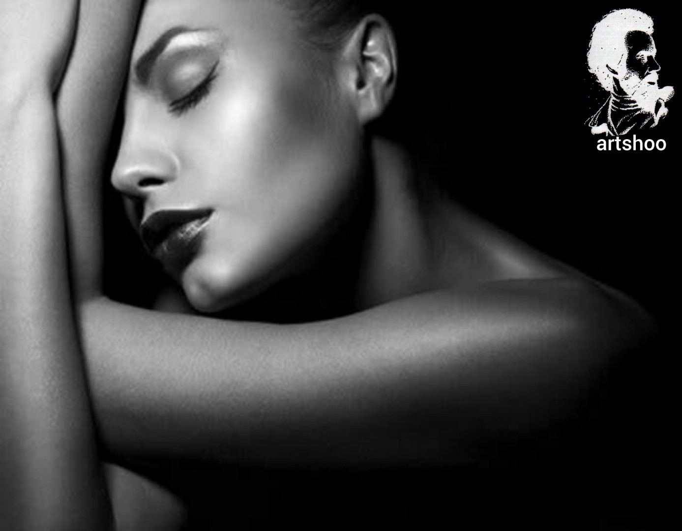 مدل سیاه قلم اورژینال